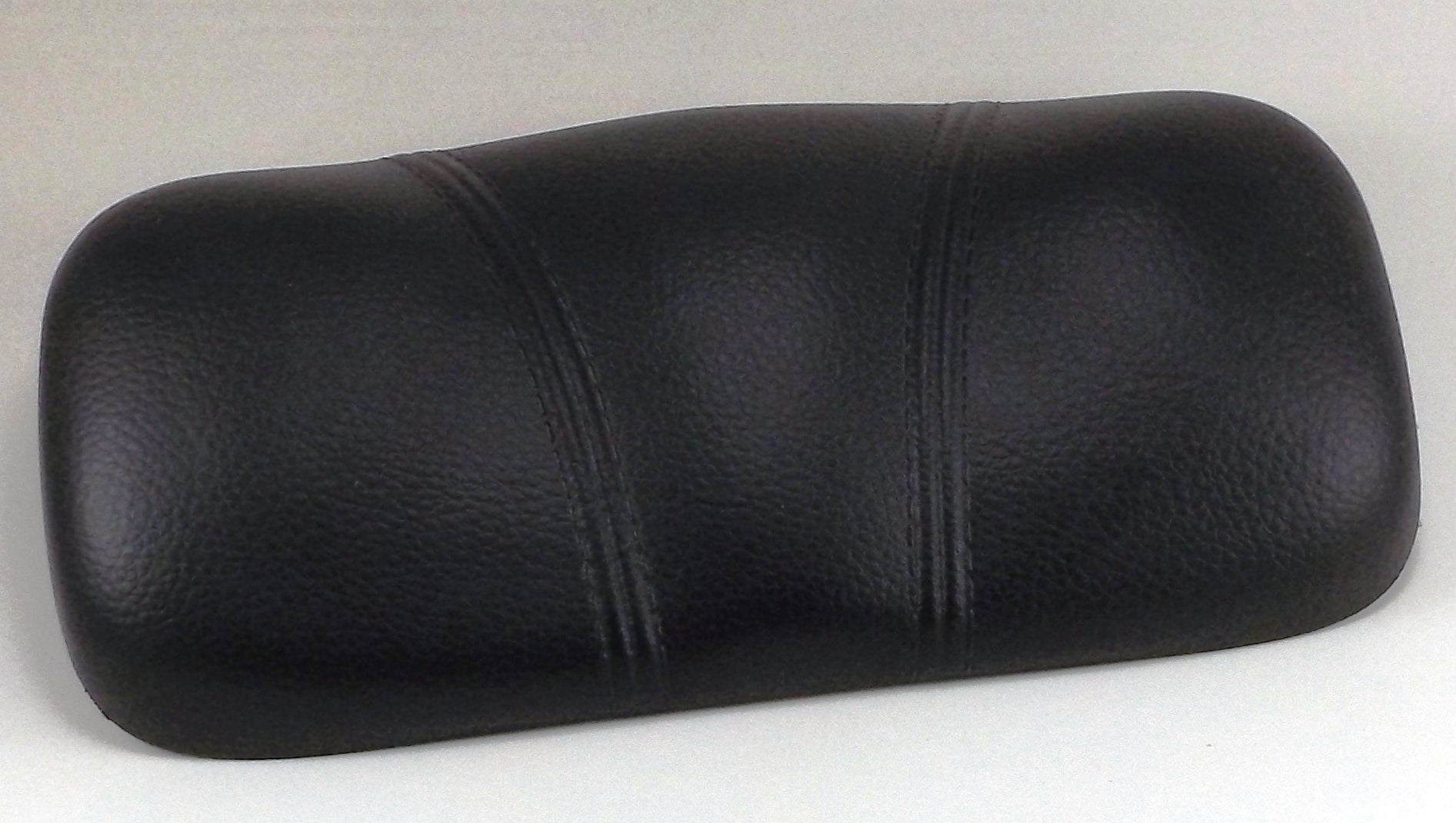 15773 - PILLOW, LOUNGER, BLACK, STITCHED, 2019